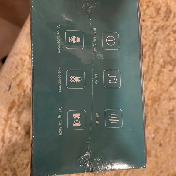 Eye Massager , NEW, by Warm Relax
Blue tooth, massages, heats, compression - Picture 2 of 2